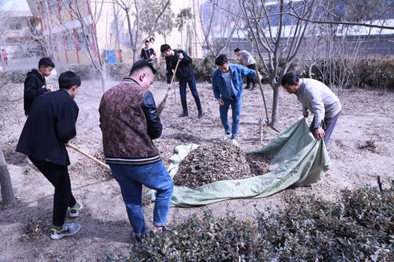 说明: E:\01学生工作\2019\2018-2019(2)\雷锋月活动\3.15慰问敬老院\IMG_4999.JPG