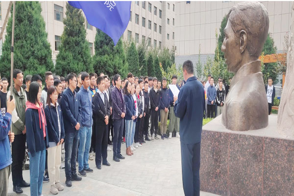 说明: http://bwcx.lzre.edu.cn/__local/B/72/F8/64E7A43D931EDD28A95E358CAB7_03B9538E_1968B.jpg